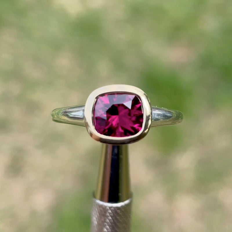 Garnet Raspberry 2ct