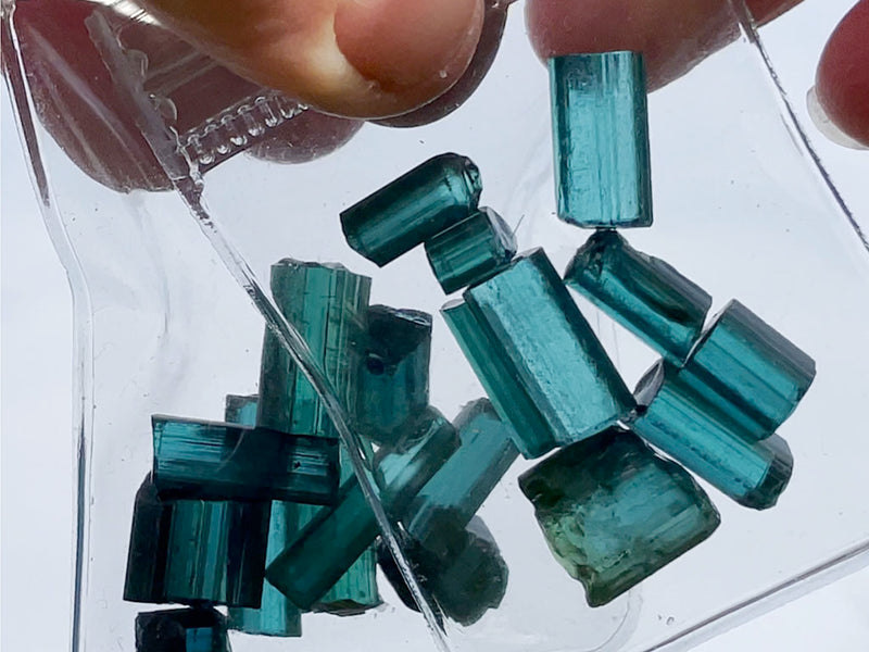 Tara Coomber, UK jeweller British Gem cutter, faceter, lapidary, using ULTRA TEC faceting machine cutting precision designer bespoke gems for sale, gem cutting gemstones, cut gem trade service, repairs, re-polishing, restoration of gem, tourmaline paraiba