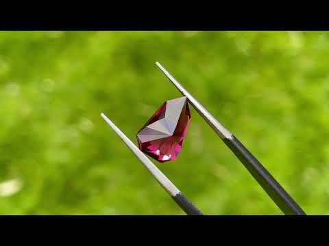 Garnet Umbalite  4.25 cts